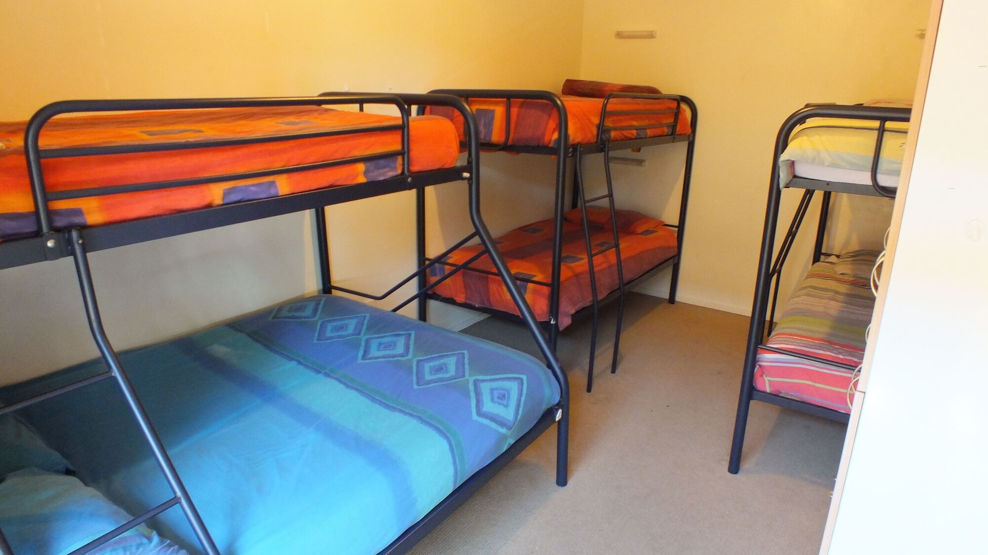Bay Adventurer Backpackers & Apartments Paihia Exterior foto